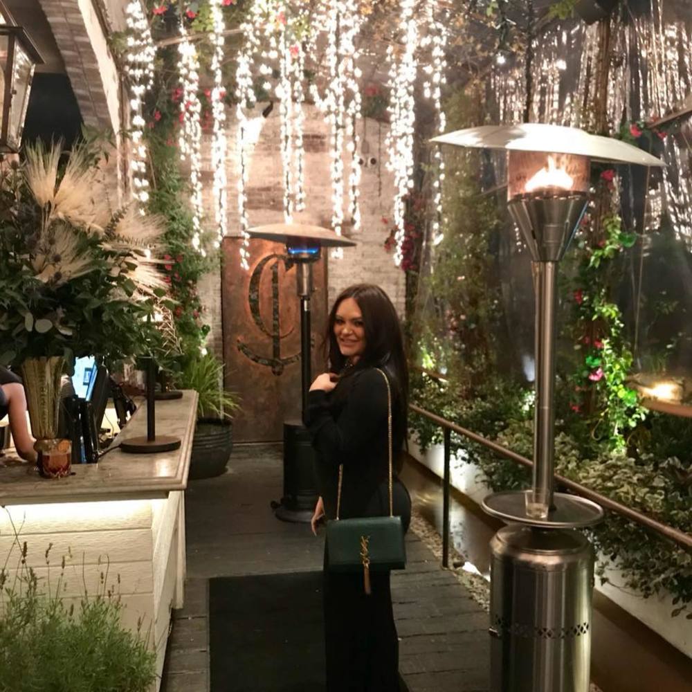 Meet your Posher, Leonor